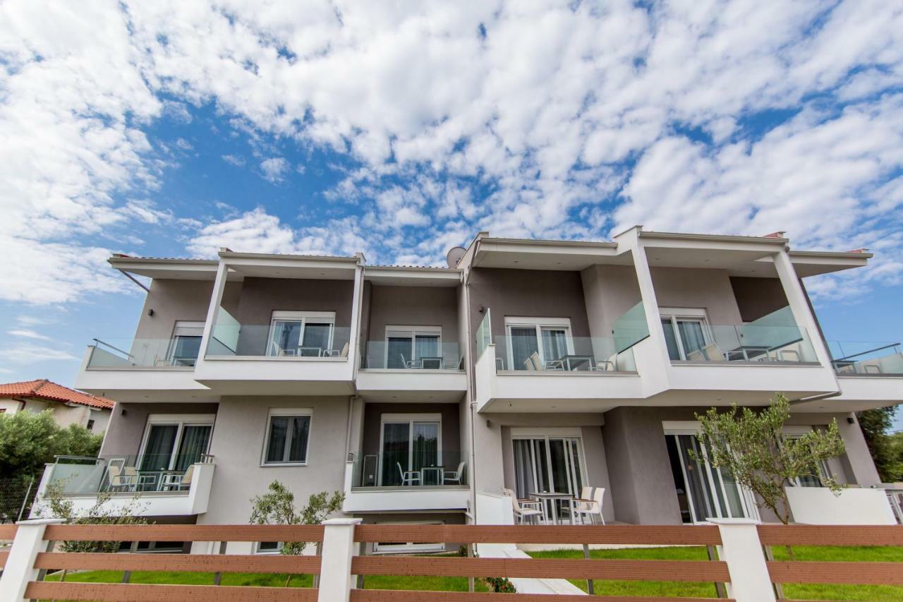 The Papoutsakis Apartments Nikiti  Exteriér fotografie