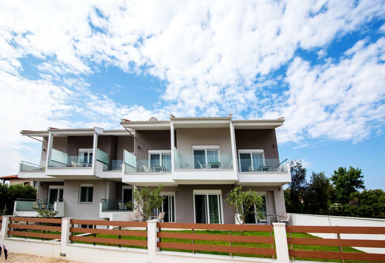 The Papoutsakis Apartments Nikiti  Exteriér fotografie