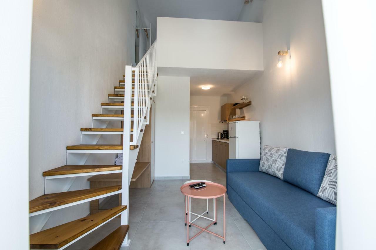The Papoutsakis Apartments Nikiti  Exteriér fotografie